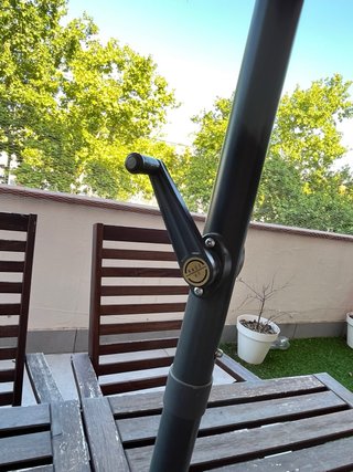 Sombrilla parasol hexagonal de acero con base