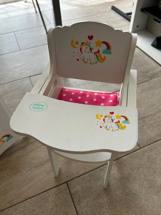 Conjunto madera armario y trona bebé