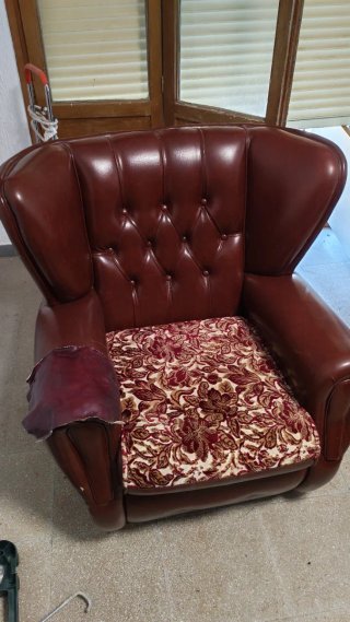 Sillón orejero vintage marrón
