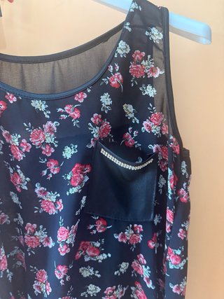Camicetta floreale nera con taschino