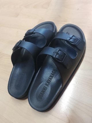 Chanclas GIANNI K. Negras