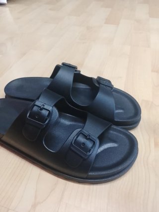 Chanclas GIANNI K. Negras