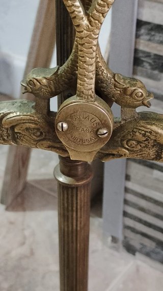 Balanza de pie antigua de bronce 60 cm altura