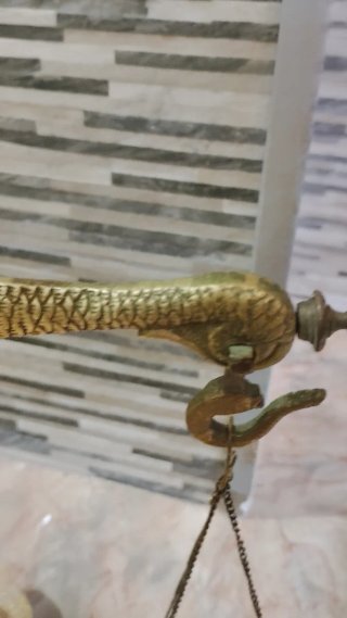 Balanza de pie antigua de bronce 60 cm altura
