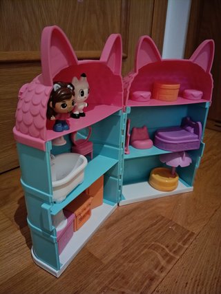 Maletín Portátil Casa Muñecas Gabby + Figuras