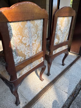Juego de 2 Sillas Clásicas