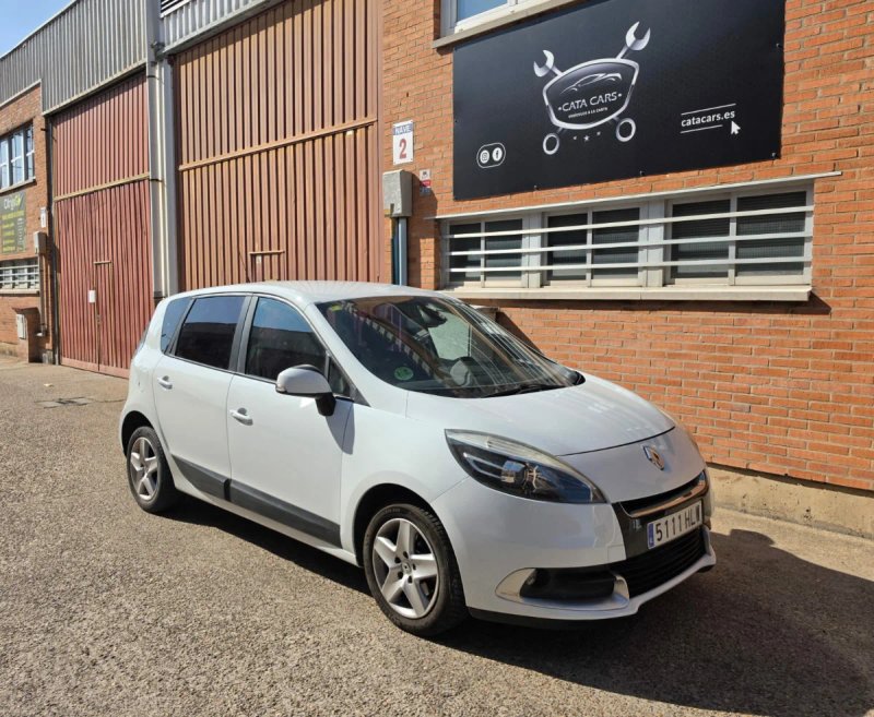 Renault Scenic 2012 - foto 1