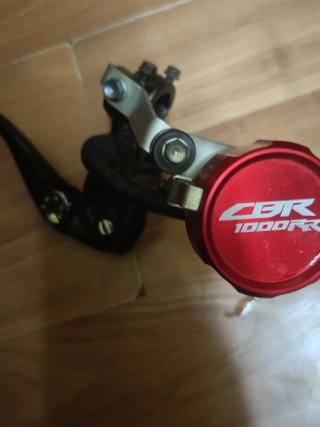 Bomba Freno Honda CBR 1000RR Negra/Roja