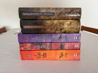 Saga clan del oso cavernario de Jean M. Auel