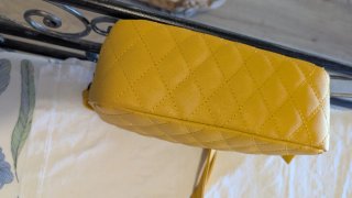 Borsetta gialla a 3 scomparti