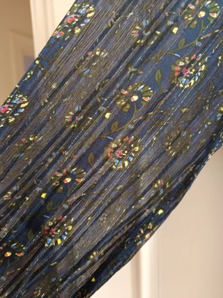 Vestido Zara floral azul talla M