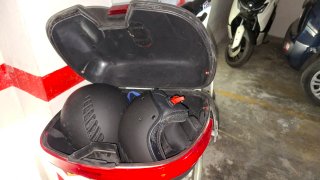 Moto Eléctrica Scooter Gris y Negra