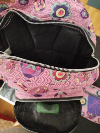 Mochila y estuche Totto floral
