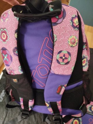 Mochila y estuche Totto floral