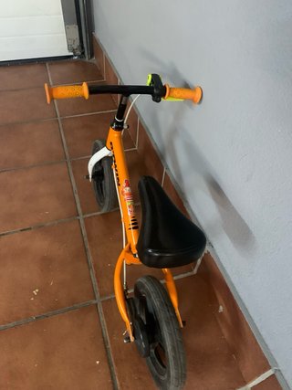 Bici sin pedales naranja