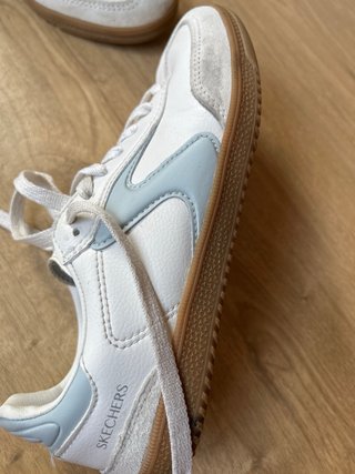 Zapatillas Skechers Blancas y Azules
