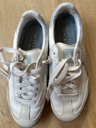 Zapatillas Skechers Blancas y Azules