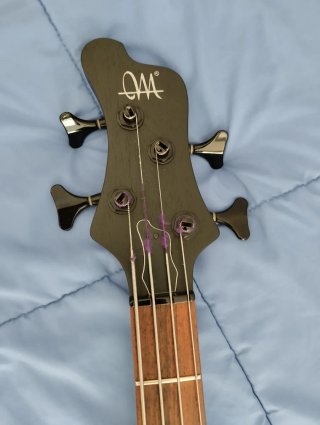 Bajo Mayones BE4 Gothic Negro
