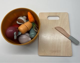 Cocina infantil de madera de ikea con accesorios
