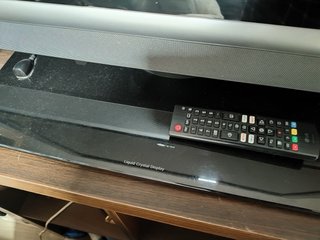 Televisión LG 37 Negra y Plateada