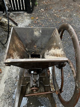 Trituradora/Molino Manual Antiguo