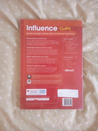 INFLUENCE TODAY 3 Student's book: libro de text...