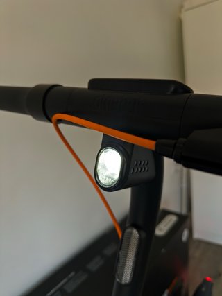 Bicicleta y patinete eléctrico