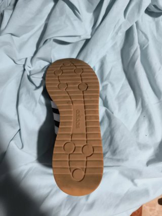 Zapatillas Adidas nuevas solo un uso