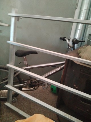 Bicicleta BMX plateada