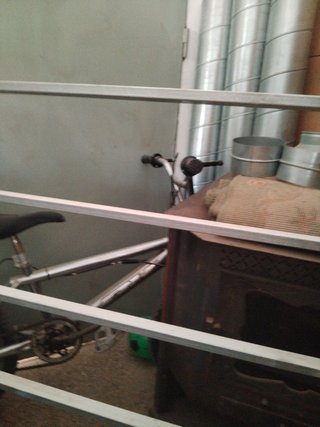 Bicicleta BMX plateada