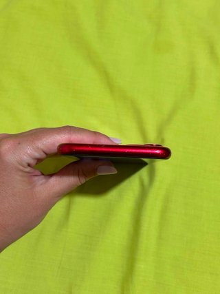 iPhone 11 Rosso Usato + Custodie e Caricatore