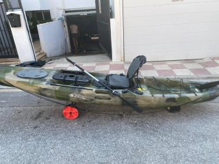 Kayak a motor nuevo