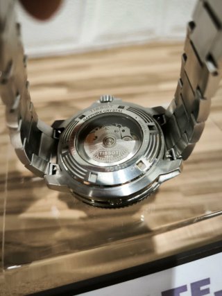 Reloj Automático Tissot Seastar 2000 Powermatic 80