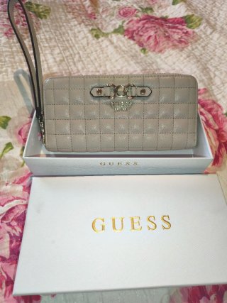Cartera Guess Beige con Correa