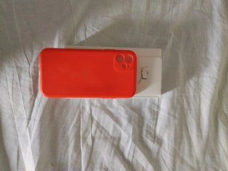 iPhone 11 Negro. Regalo funda.  Cargador y adaptad