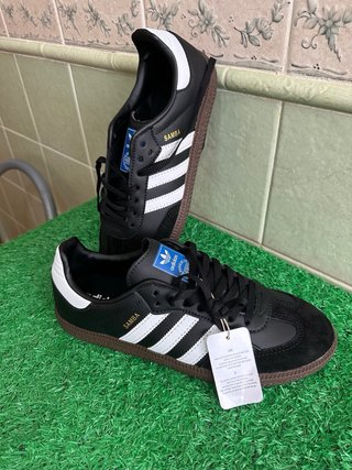 Zapatillas  Negras Talla 43
