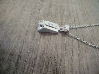 Colgante de plata con circonitas