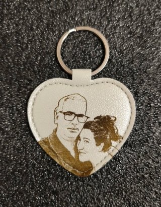Llavero de cuero personalizado
