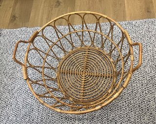 Cesta de ratán Ikea