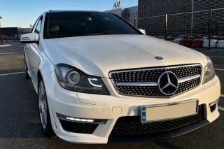 Calandra Mercedes W204