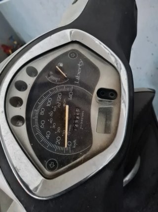 Piaggio Liberty 125cc Scooter Plata