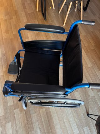 Silla de ruedas plegable de la marca quirumed