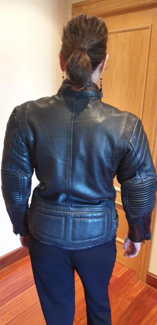 Chaqueta de cuero moto mujer vintage