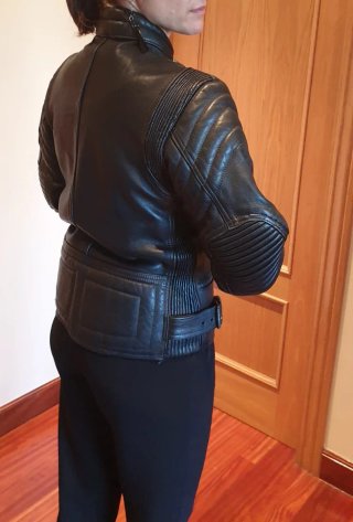 Chaqueta de cuero moto mujer vintage