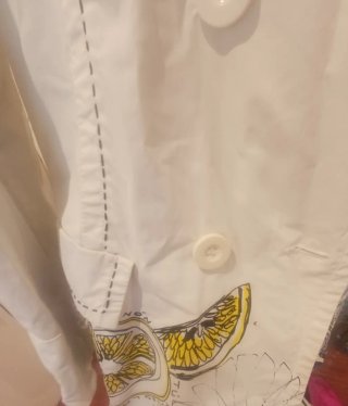 Estupenda gabardina marca "Desigual"