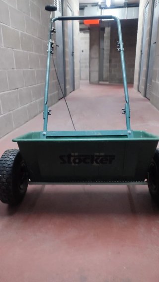Carro Esparcidor Semillas/Abono