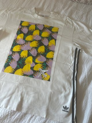 Camiseta Adidas Estampada