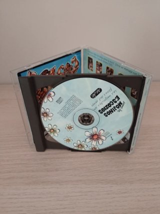 CD  - Las Margaritas Son Flores Del Campo .