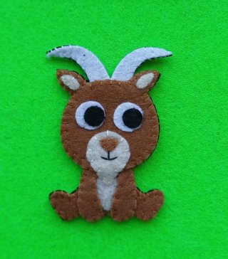 Broche de fieltro hecho a mano