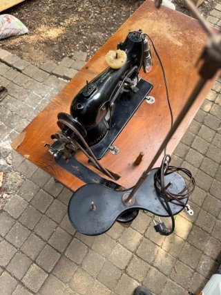 Máquina de coser Singer antigua